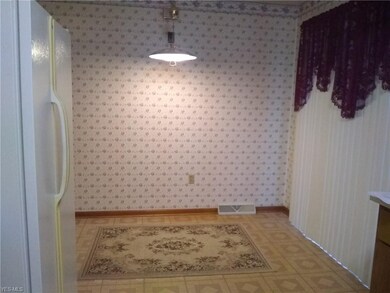 206 Forest St, Lagrange, OH 44050 - photo 5