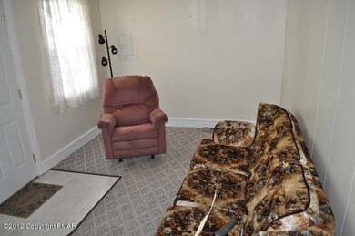 225 Center Ave, Jim Thorpe, PA 18229 - photo 3