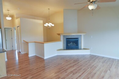 Main Living Area (4)