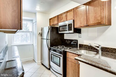 8708 Bradford Rd unit 202, Silver Spring, MD 20901 - photo 5