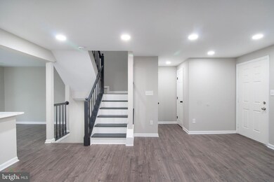 13803 Laura Ratcliff Ct, Centreville, VA 20121 - photo 3