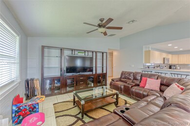 2209 Atlanta St, Hollywood, FL 33020 - photo 7