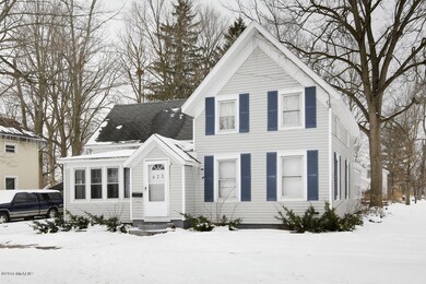 622 Walnut St-102