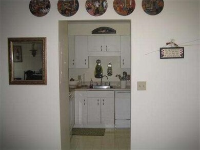 1008 Paradise Rd unit 3P, Swampscott, MA 01907 - photo 5