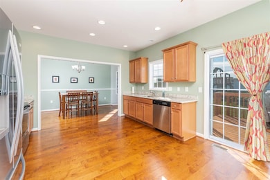 904 Waterton St, Staunton, VA 24401 - photo 5