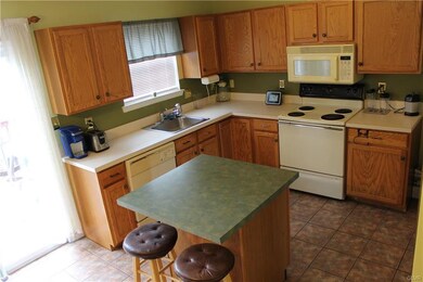 618 Abbe Ct, Freemansburg, PA 18017 - photo 7