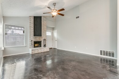 760 Garden Meadow, Universal City, TX 78148 - photo 6
