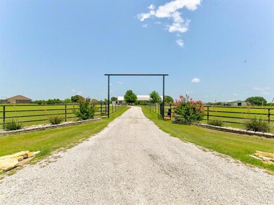 1813 Teller Bell Ln, Granbury, TX 76049 - photo 6