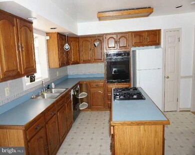 10103 Worrell Place, Glenn Dale, MD 20769 - photo 6