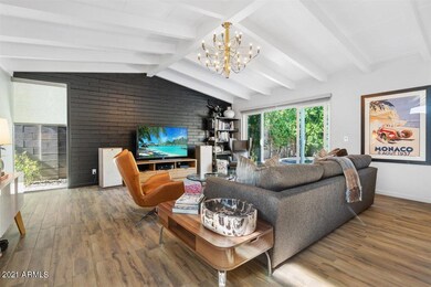 04-Living Room
