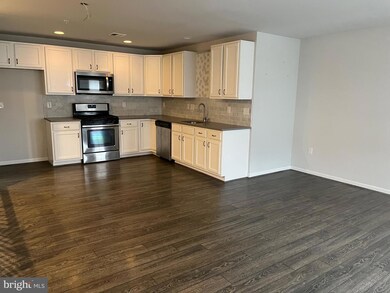 3007 Cloverdale Ave unit M134-U, Pennsburg, PA 18073 - photo 4