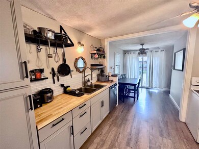 1404 S Luick Ave unit Muncie, Muncie, IN 47302 - photo 6