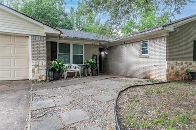 521 Bryan Dr, Denison, TX 75020 - photo 4