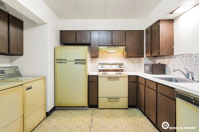 10_1_Kitchen