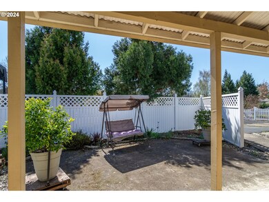 1525 E Fourth Ave, Sutherlin, OR 97479 - photo 3