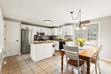 31 Honor Roll Rd, Pelham, NH 03076 - photo 4