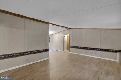 2426 Downing St, Reading, PA 19605 - photo 5