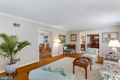 7629 Huntmaster Ln, McLean, VA 22102 - photo 4