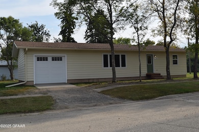 301 Pleasant Ave, Sheyenne, ND 58374 - photo 2