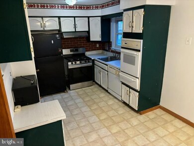 9915 Lackland Dr, Philadelphia, PA 19114 - photo 5