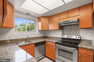 3410 Chiswick Ct, Silver Spring, MD 20906 - photo 4