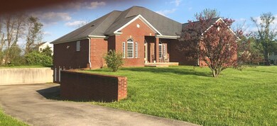 502 Colston Ln, Frankfort, KY 40601 - photo 2