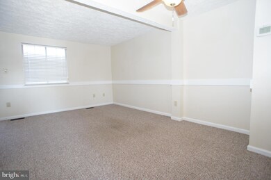 5983 Rowanberry Dr, Elkridge, MD 21075 - photo 4