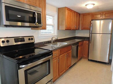 42 Tweed St, Pawtucket, RI 02861 - photo 2