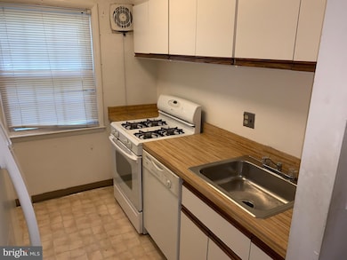 9463 Fairfax Blvd unit 103, Fairfax, VA 22031 - photo 5