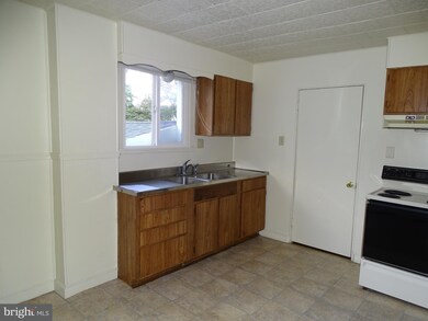547 Second St unit 1, Chambersburg, PA 17201 - photo 7
