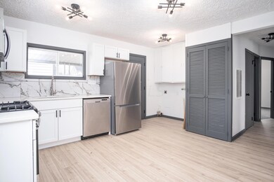 4098 Ural Ave, Columbus, OH 43213 - photo 7