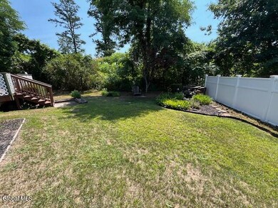 30 Pitch Pine Rd, Albany, NY 12203 - photo 5