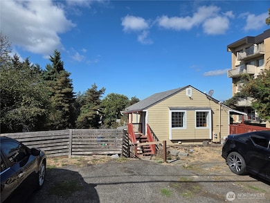 10603 12th Ave SW, Seattle, WA 98146 - photo 2