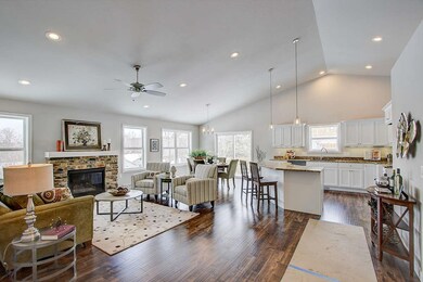 2705 Lynbrook Cir, Fitchburg, WI 53719 - photo 3