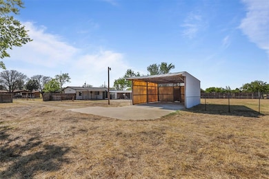 5116 Misty Hollow Dr, Joshua, TX 76058 - photo 3