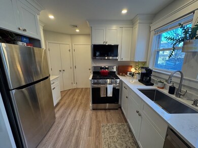 27 Charlotte Rd unit 1, Waltham, MA 02453 - photo 3