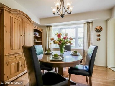 13159 Madonna Ln, Fairfax, VA 22033 - photo 4