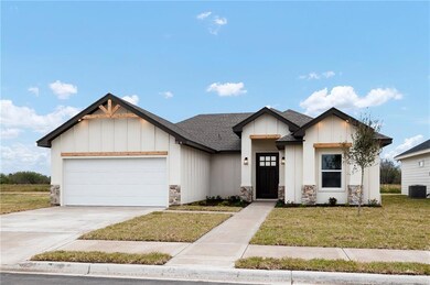 1004 Broken Arrow Dr, Alamo, TX 78516 - photo 2