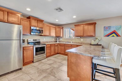Kitchen and Bar/Island