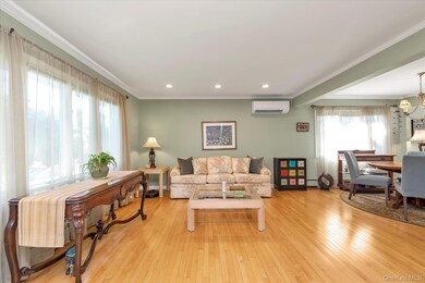 338 W Henrietta Ave, Oceanside, NY 11572 - photo 4