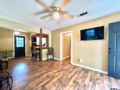 607 607 Turner St, Kilgore, TX 75662 - photo 7