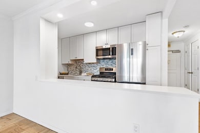 Hawthorne Place Condominium unit 10B, Boston, MA 02114 - photo 5