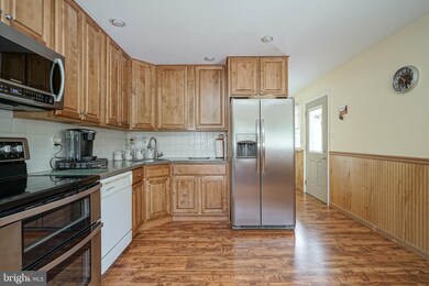 186 Middlesex Ct, West Deptford, NJ 08086 - photo 3