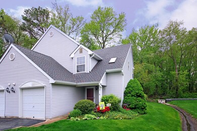 9 Commons Dr