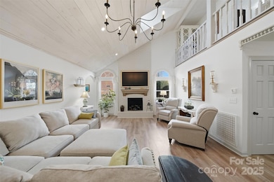 1042 1st St NE, Hickory, NC 28601 - photo 7