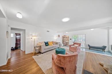 20428 Roscoe Blvd, Winnetka, CA 91306 - photo 6