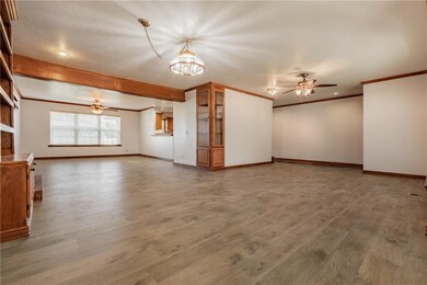 1605 SE 4th St, Moore, OK 73160 - photo 6