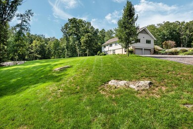 84 Burning Tree Rd, Greenwich, CT 06830 - photo 4