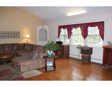 133 Greene St, Hopedale, MA 01747 - photo 5