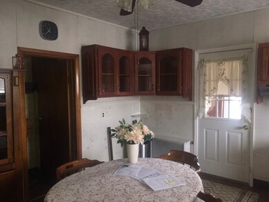 864 N Woodstock Rd, Southbridge, MA 01550 - photo 5